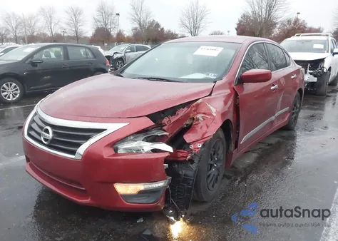 2015 Nissan Altima 2.5 S из США, поврежденный, VIN 1N4AL3AP3FC189877